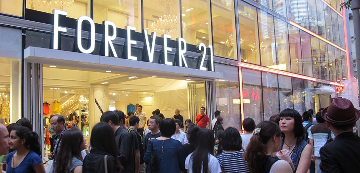 Forever 21 da marcha atr&aacute;s en Hong Kong y baja la persiana de su &lsquo;flagship store&rsquo;
